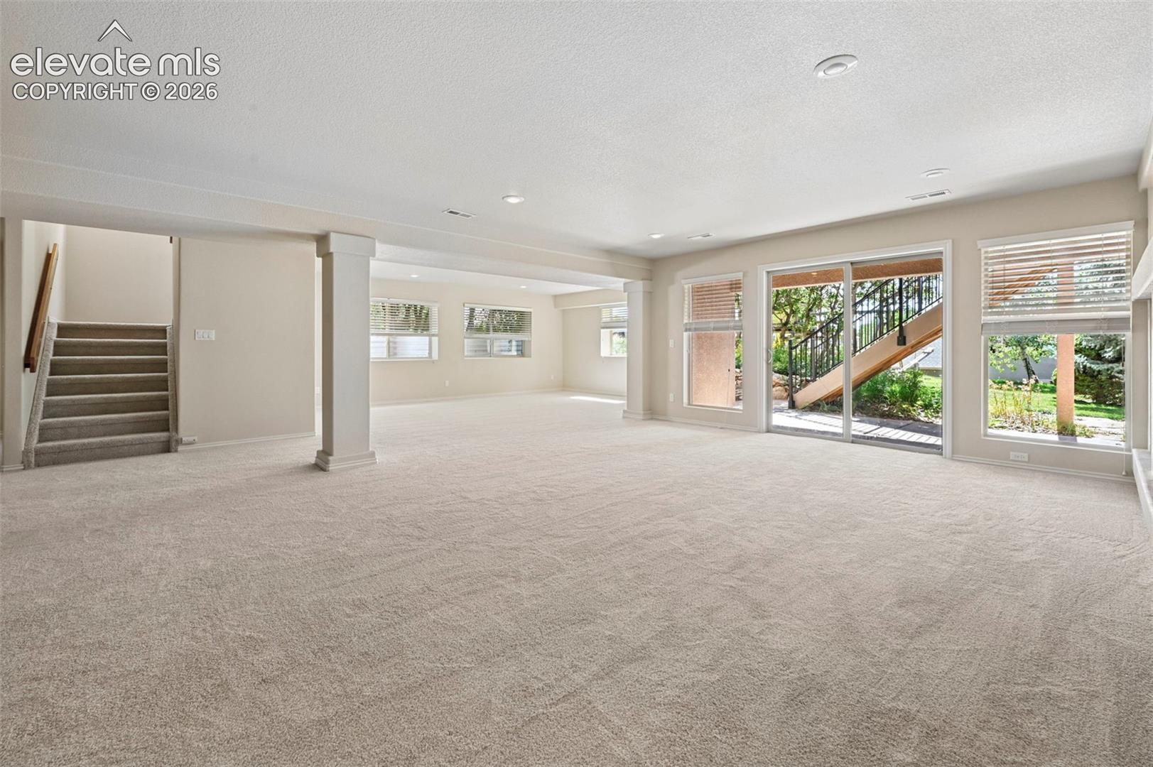 1825 Bridle Oaks Lane