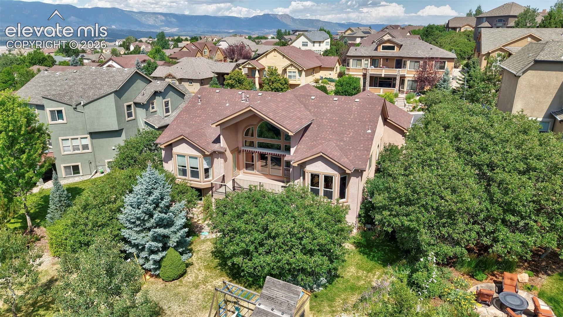 1825 Bridle Oaks Lane