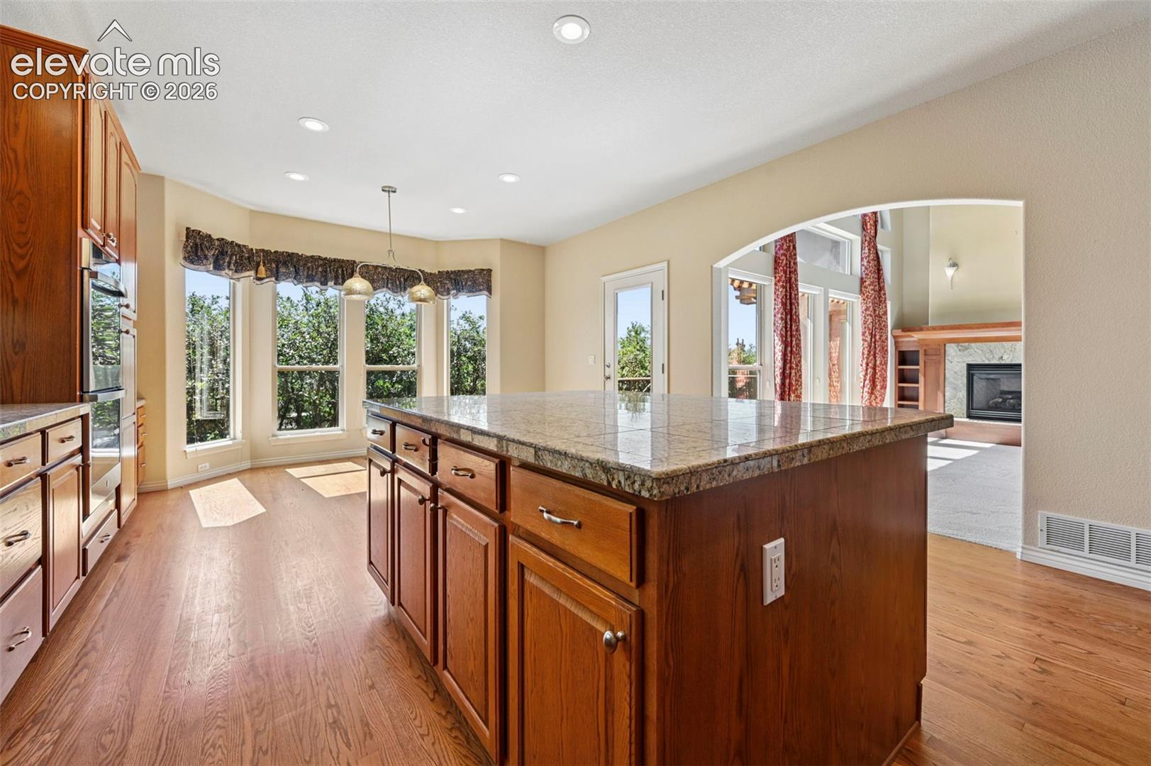 1825 Bridle Oaks Lane