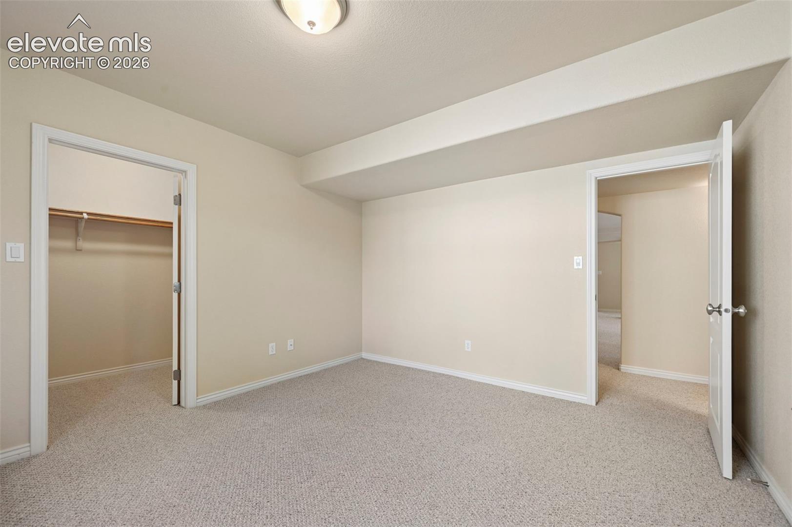 1825 Bridle Oaks Lane