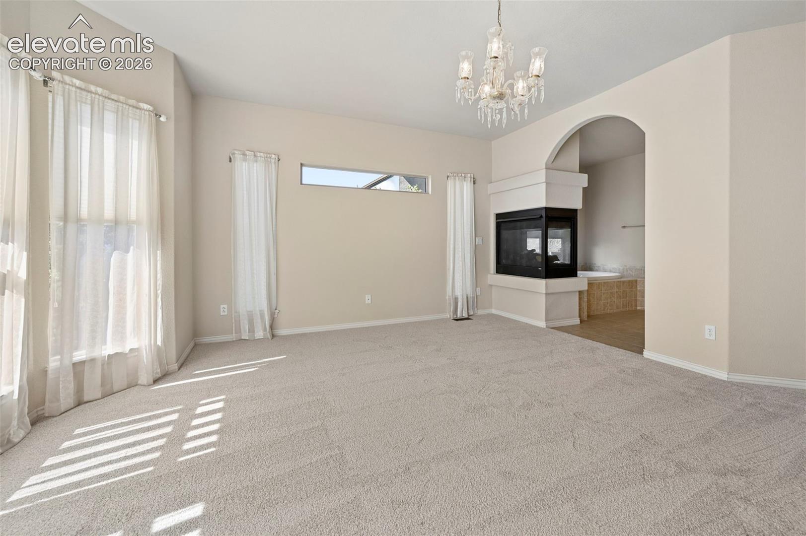 1825 Bridle Oaks Lane