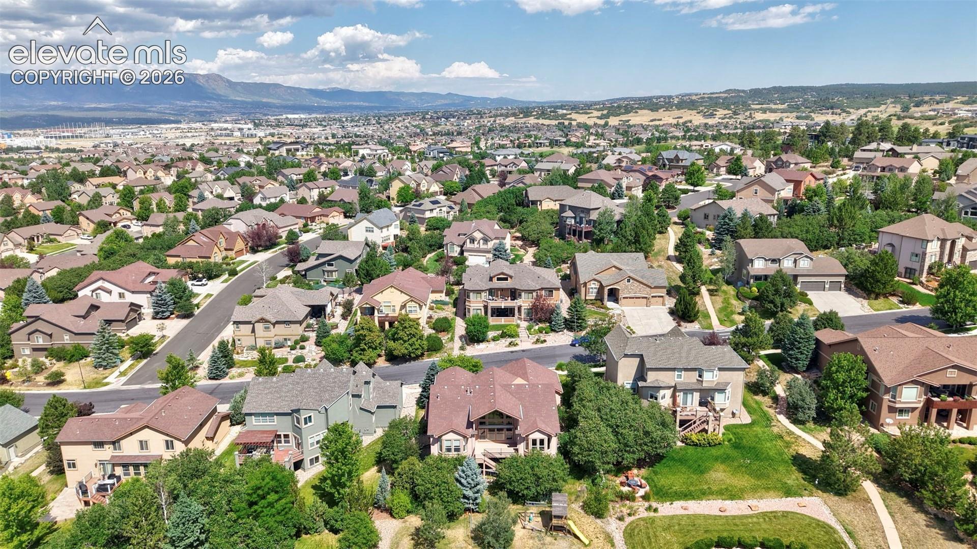 1825 Bridle Oaks Lane