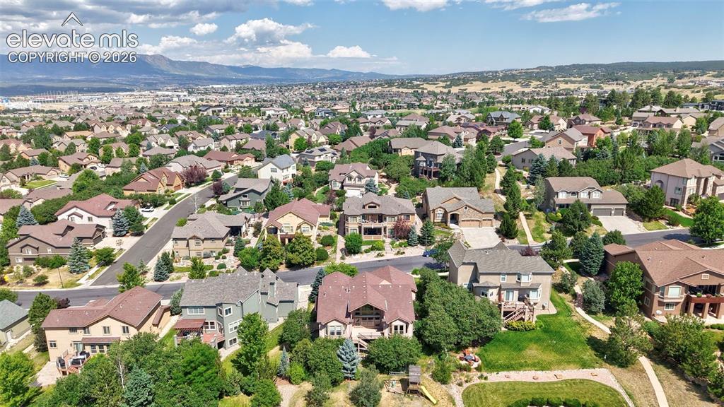 1825 Bridle Oaks Lane