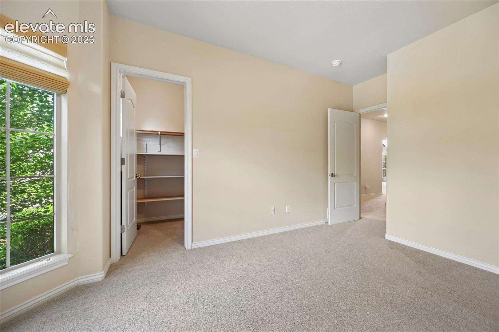 1825 Bridle Oaks Lane