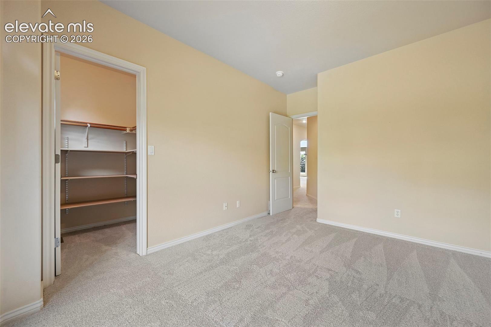 1825 Bridle Oaks Lane