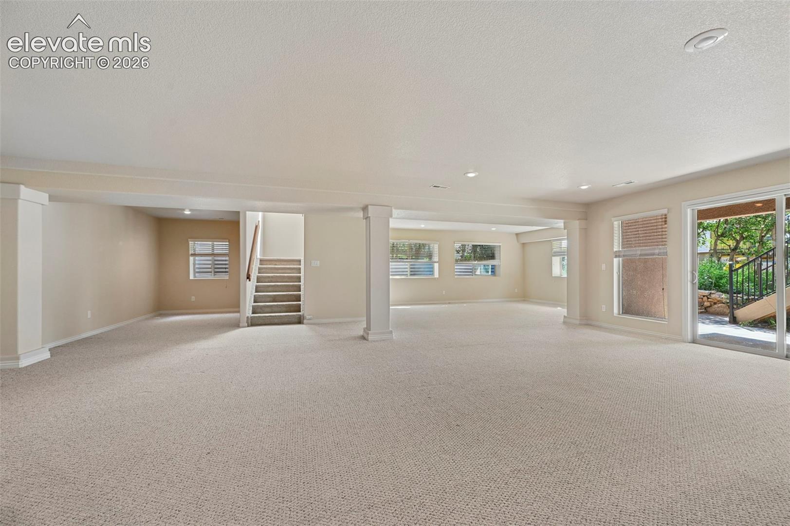 1825 Bridle Oaks Lane