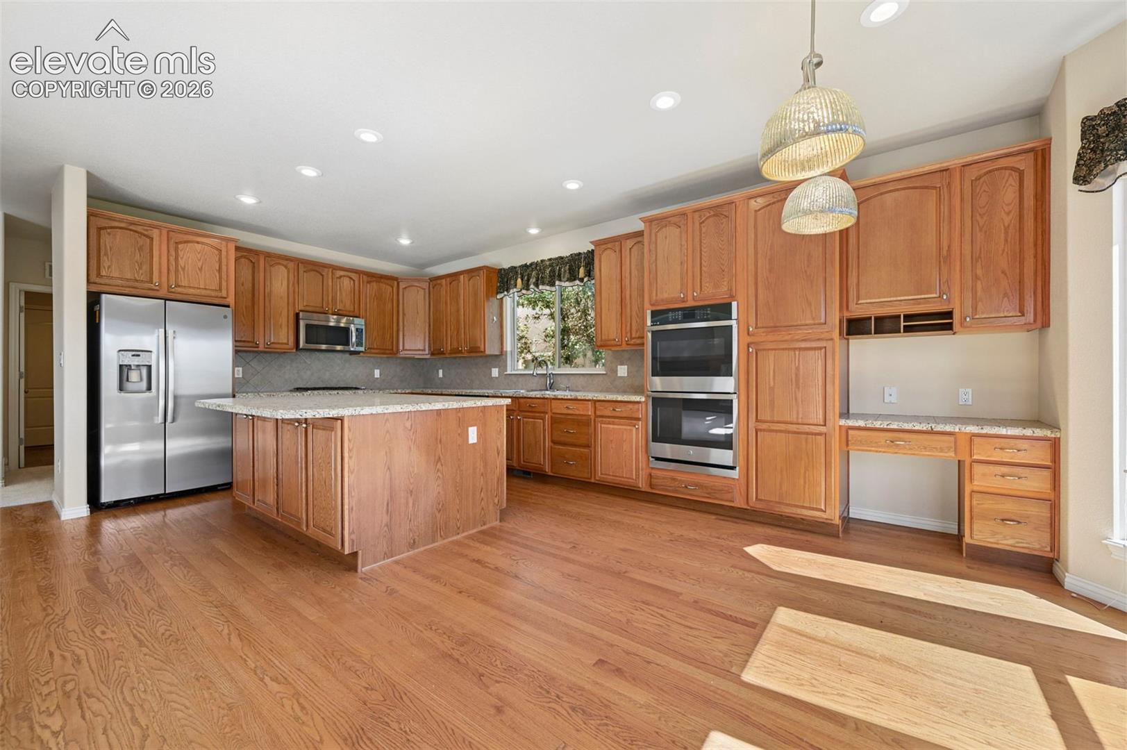 1825 Bridle Oaks Lane