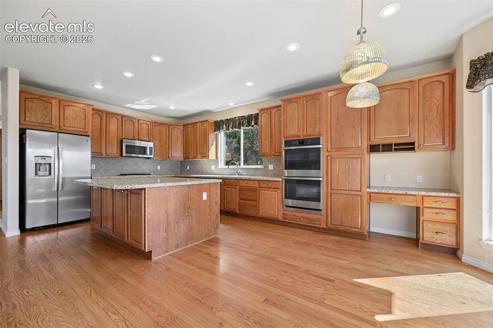 1825 Bridle Oaks Lane