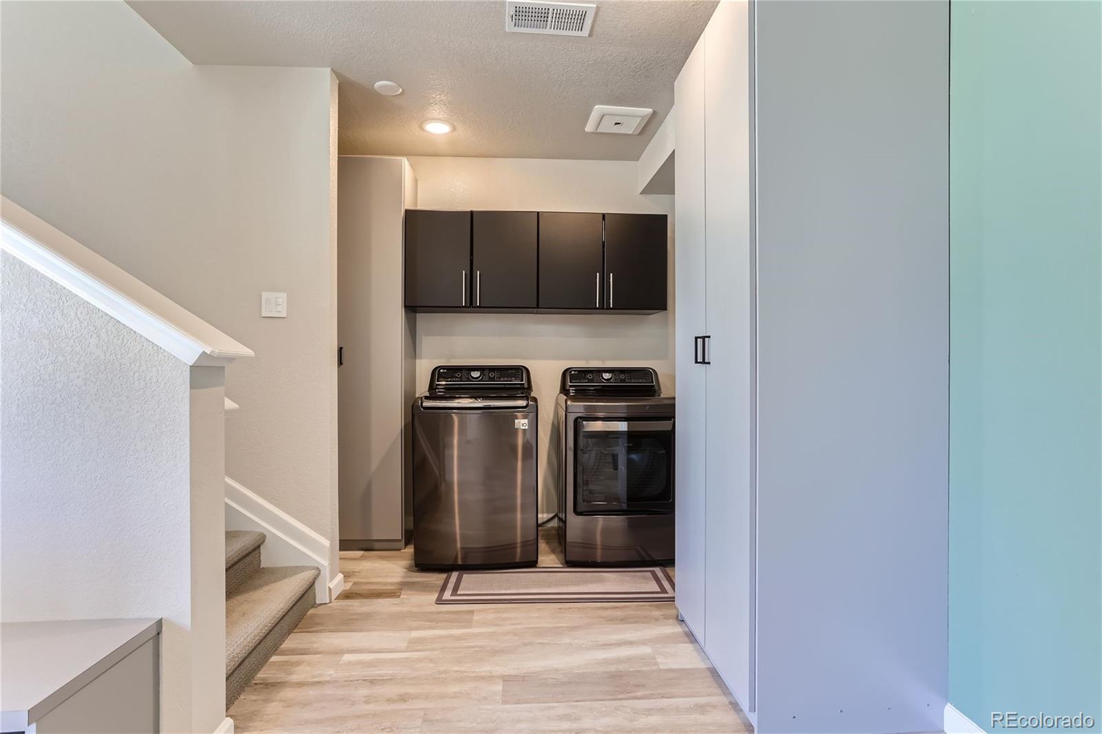 1320 Hoyt Street Unit: 1