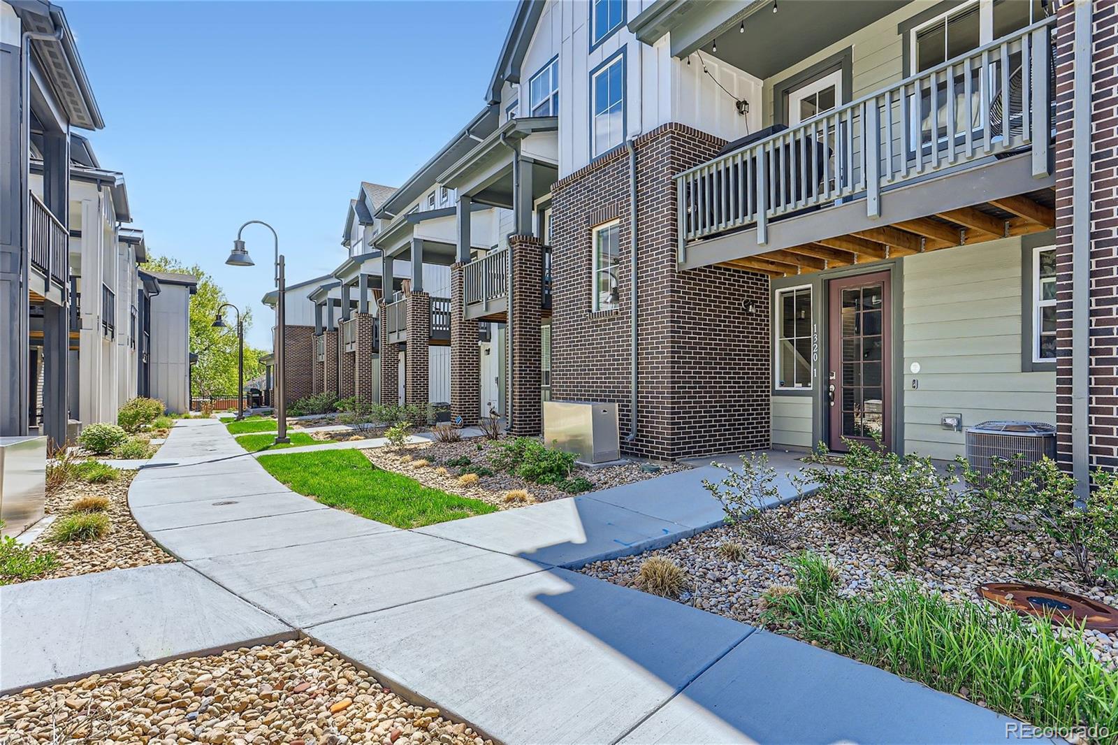 1320 Hoyt Street Unit: 1