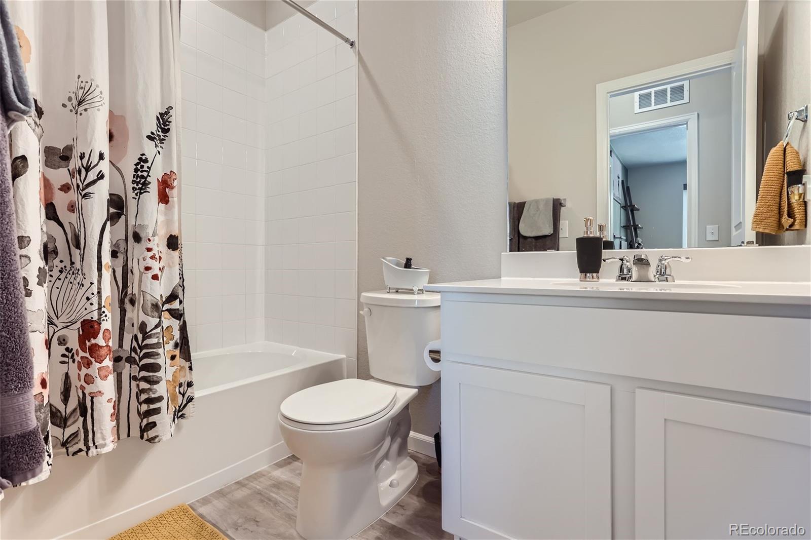 1320 Hoyt Street Unit: 1