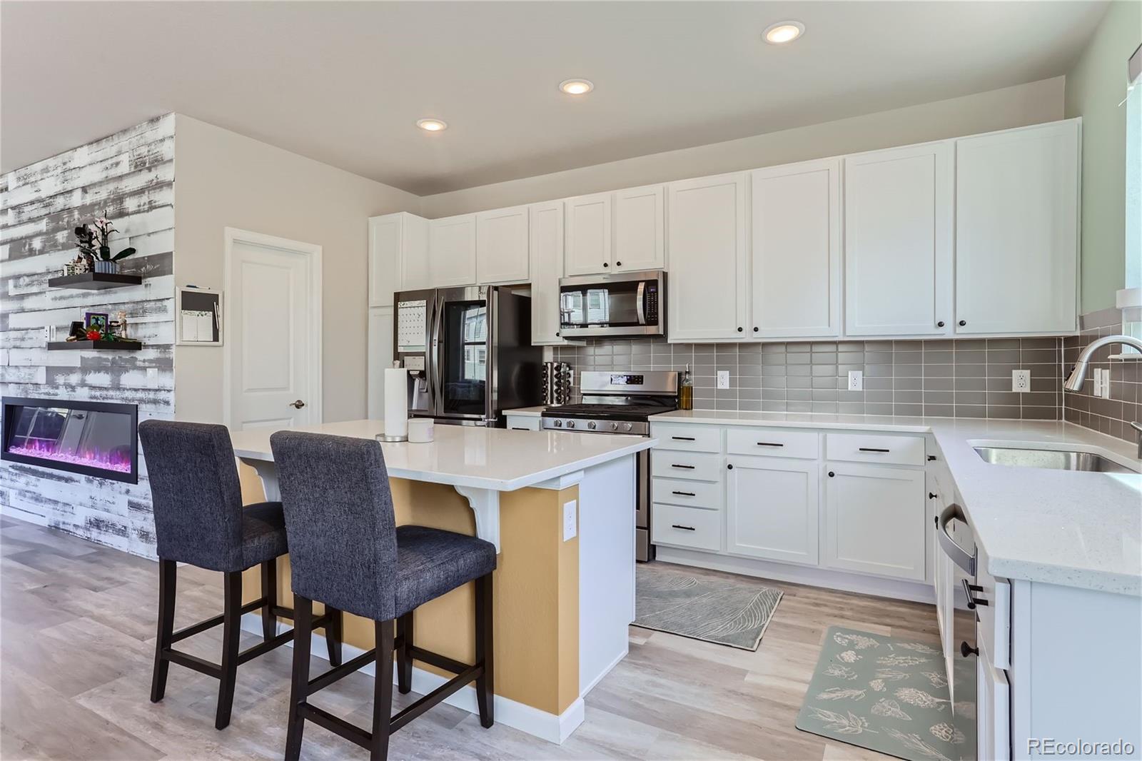 1320 Hoyt Street Unit: 1