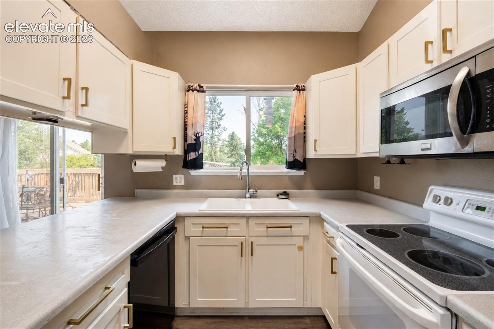 8550 Salsifa Terrace