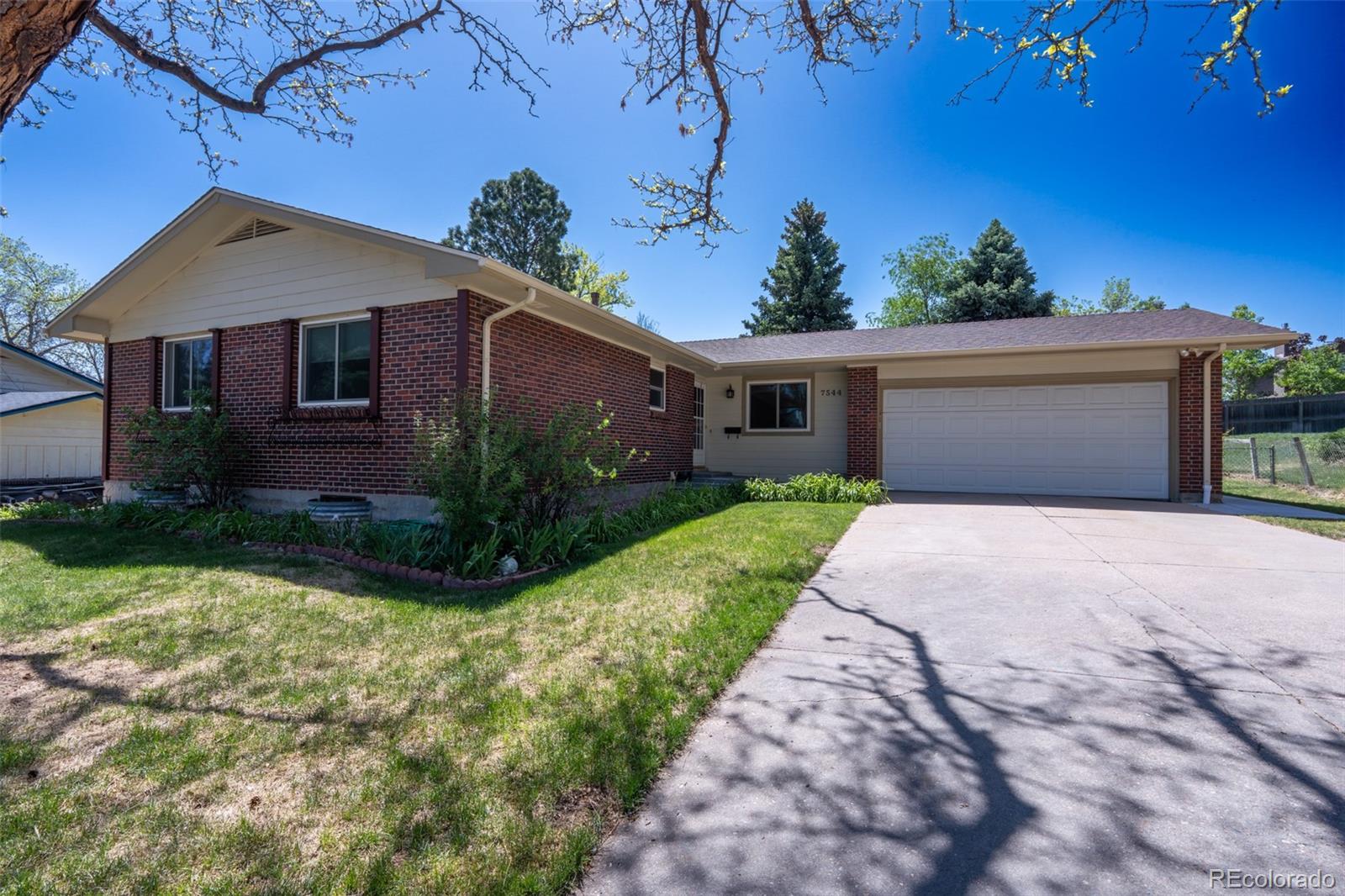 7544 E Easter Way