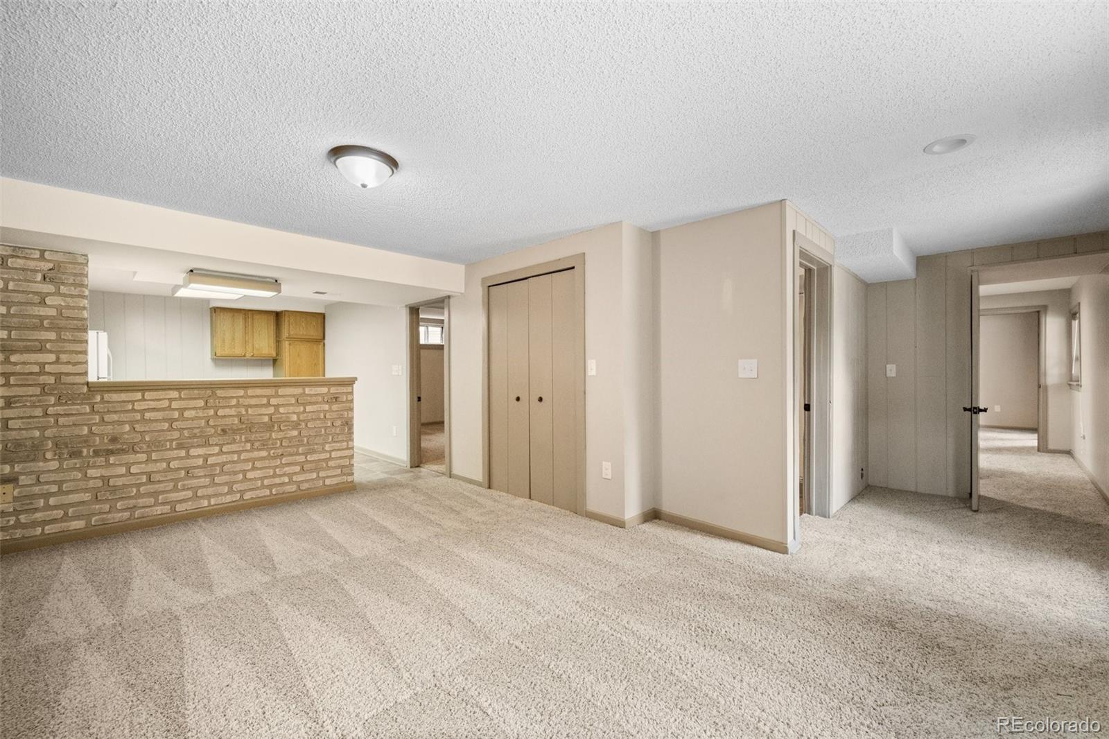 6901 Hillridge Place