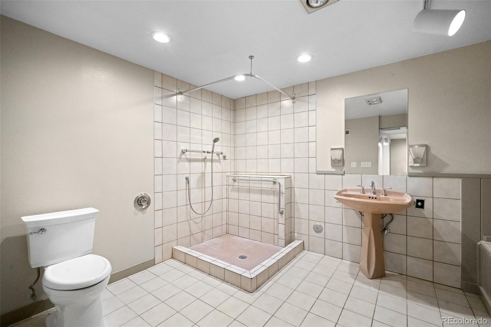 6901 Hillridge Place