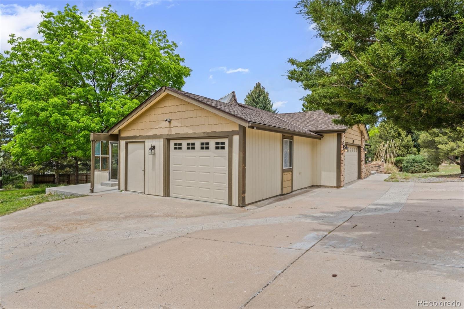 6901 Hillridge Place