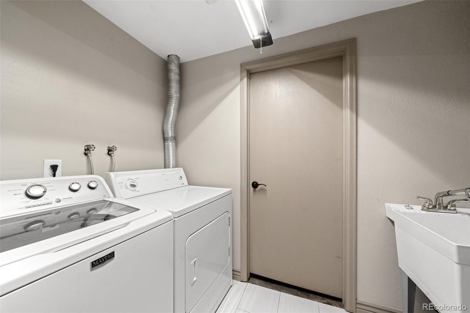 6901 Hillridge Place