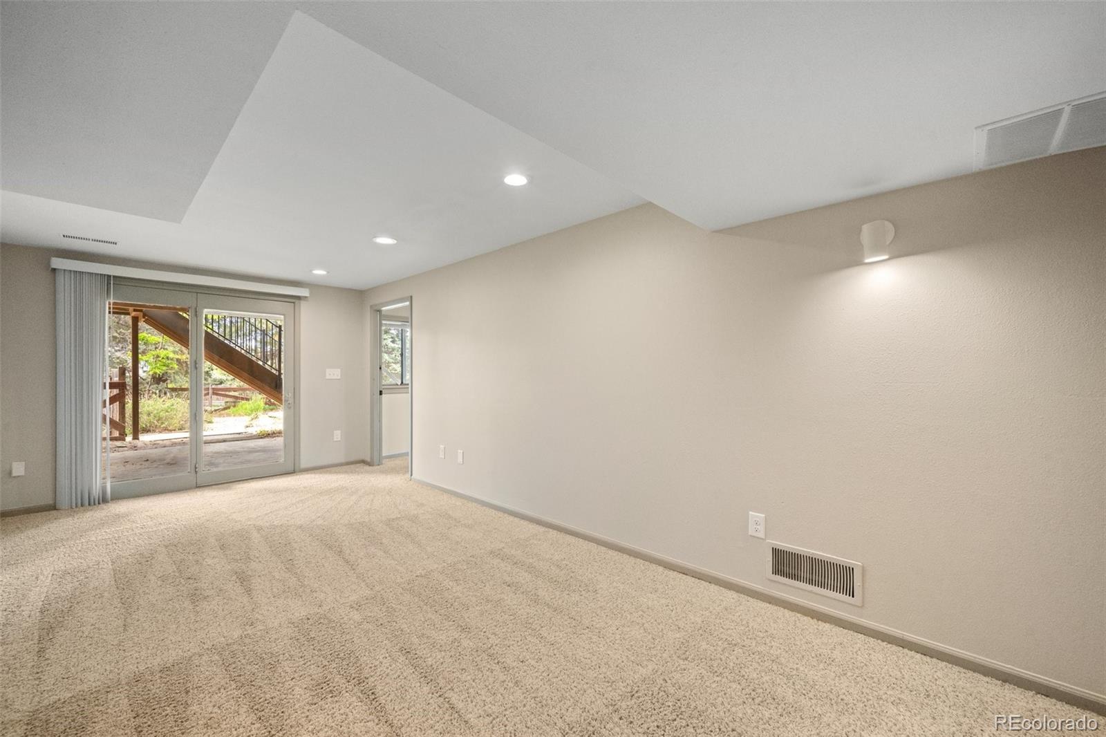 6901 Hillridge Place