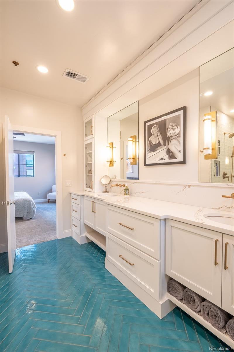 930 Acoma Street Unit: 301