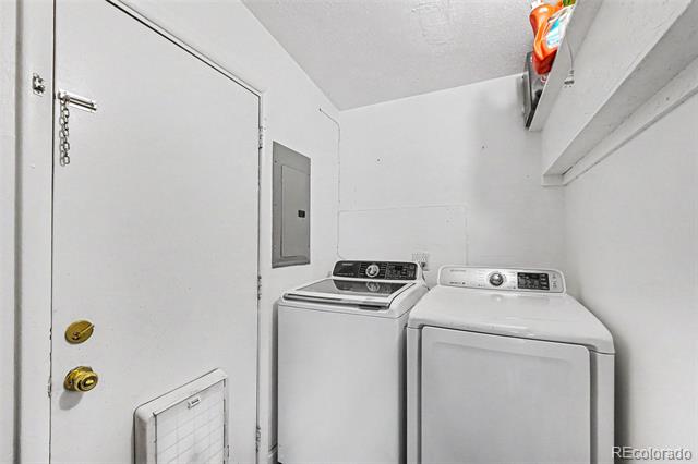 2240 W 56th Place