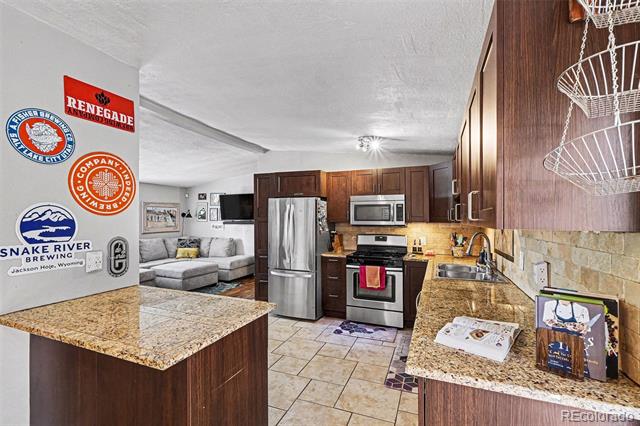 2240 W 56th Place