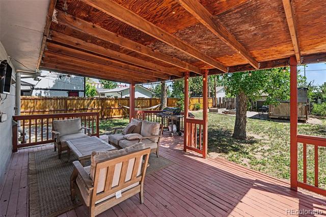 2240 W 56th Place