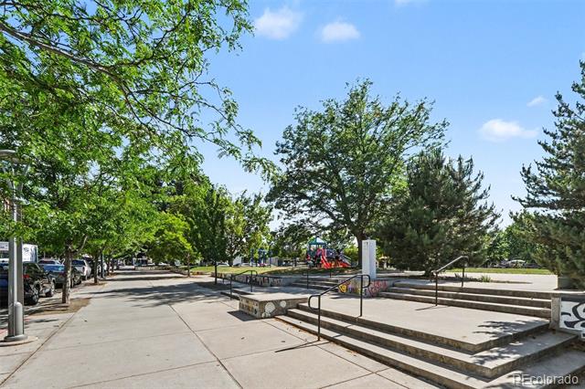 2240 W 56th Place