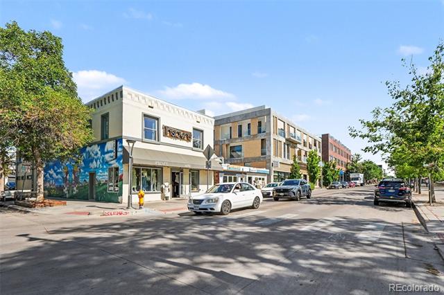 2240 W 56th Place
