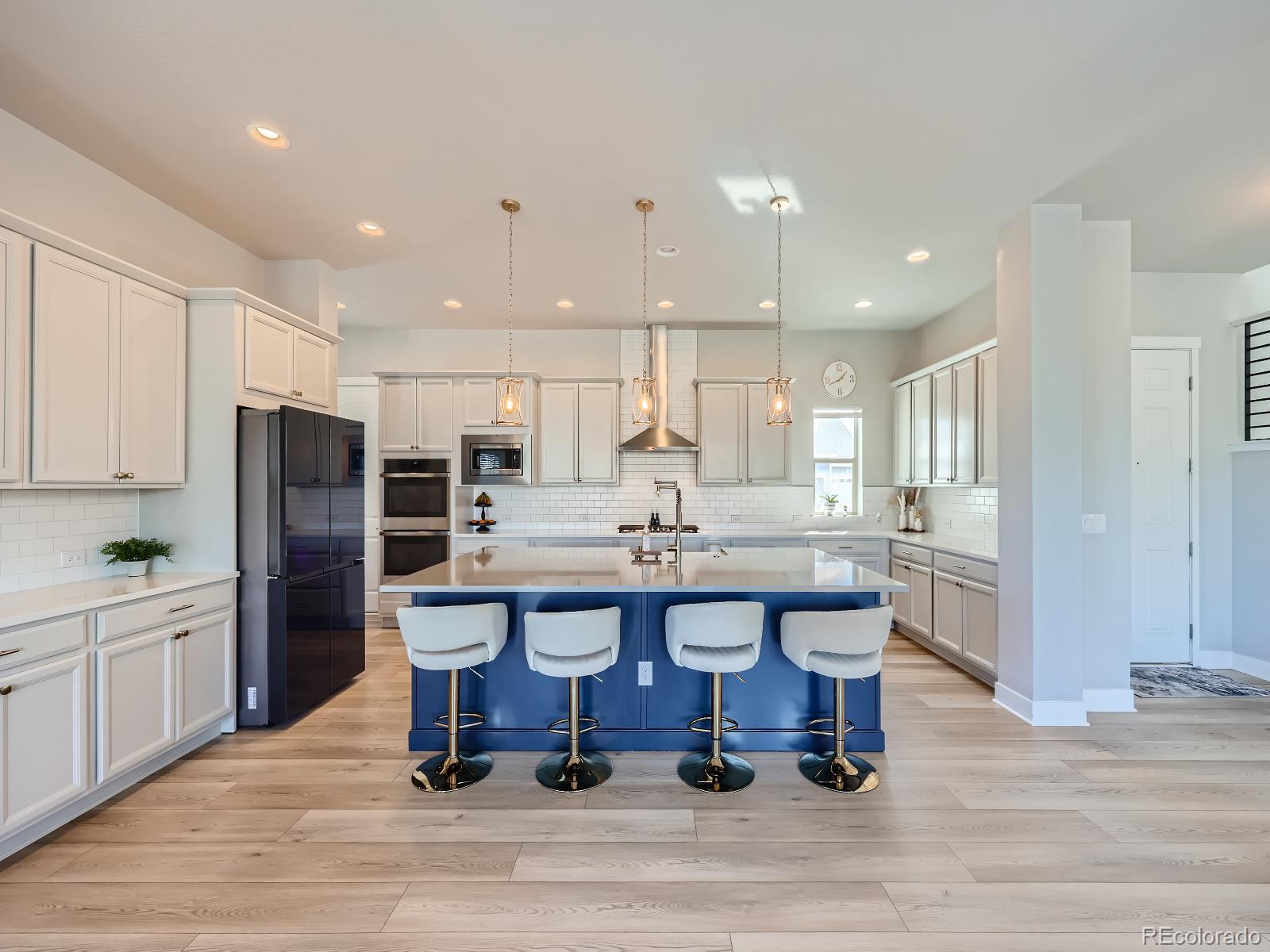 3345 Carabiner Street