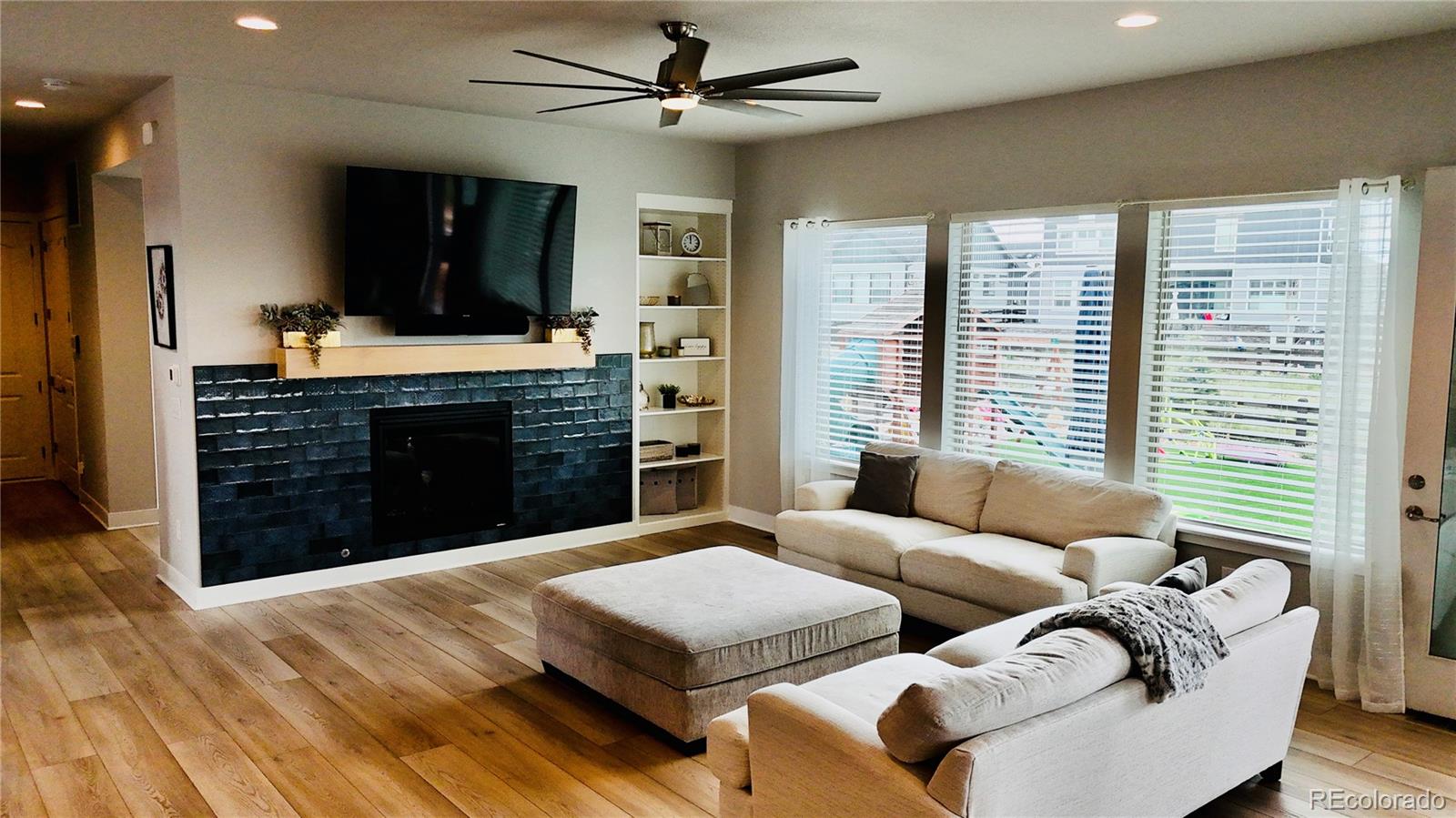 3345 Carabiner Street