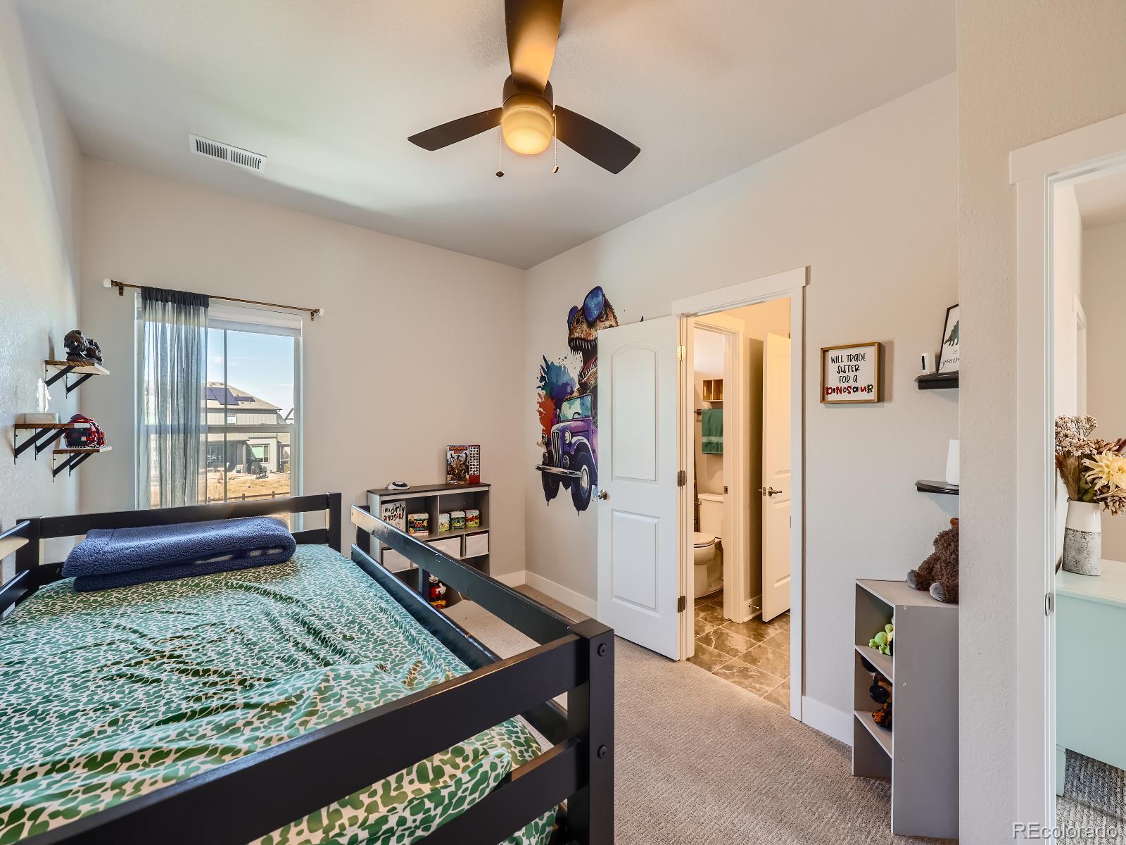 3345 Carabiner Street