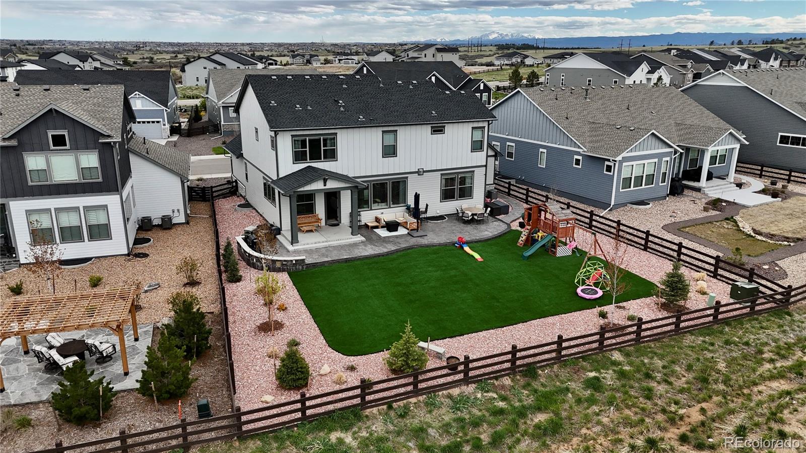 3345 Carabiner Street