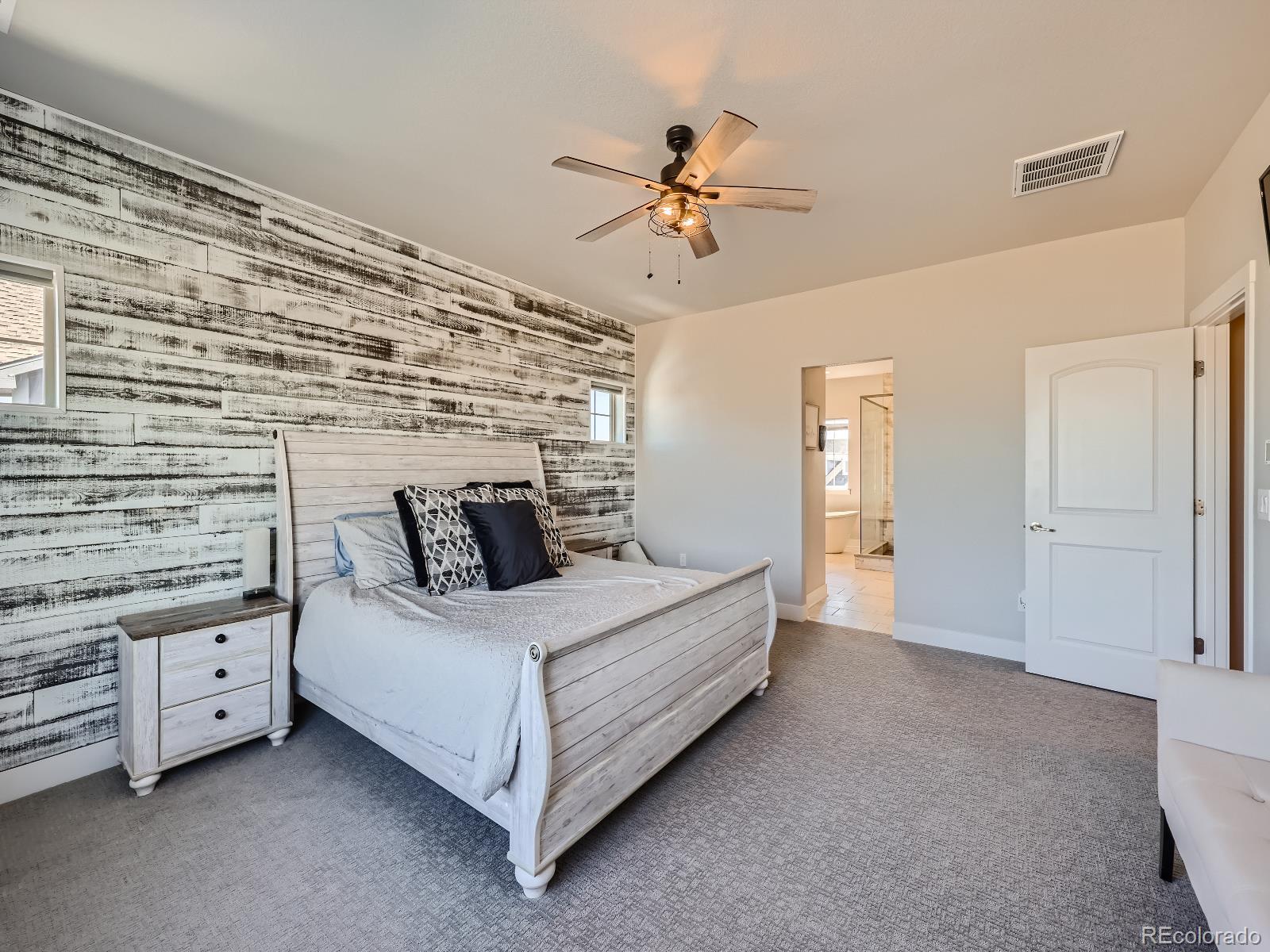 3345 Carabiner Street