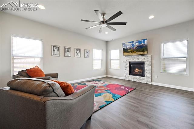 8295 Thedford Court
