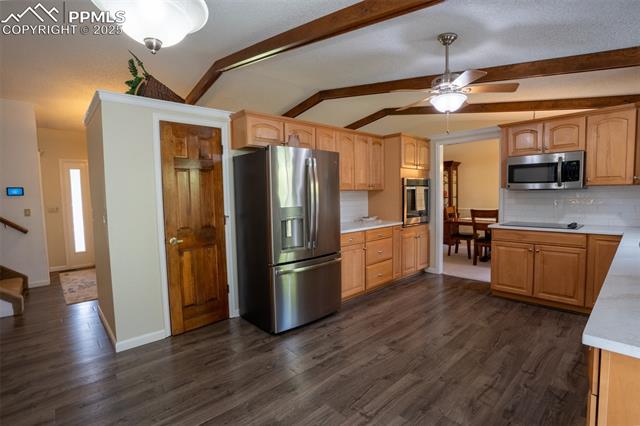 4255 Loch Lomond Lane