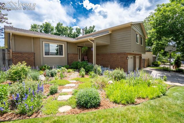 4255 Loch Lomond Lane