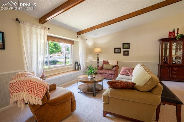 4255 Loch Lomond Lane