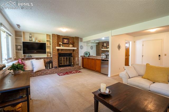 4255 Loch Lomond Lane