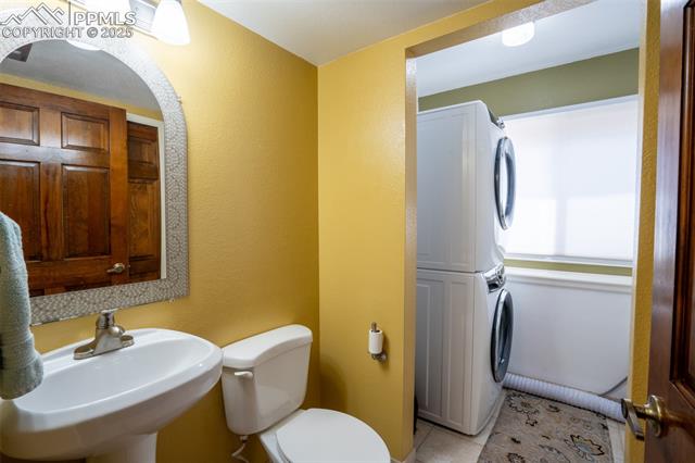 4255 Loch Lomond Lane