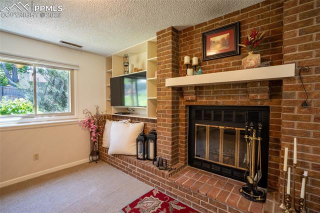 4255 Loch Lomond Lane