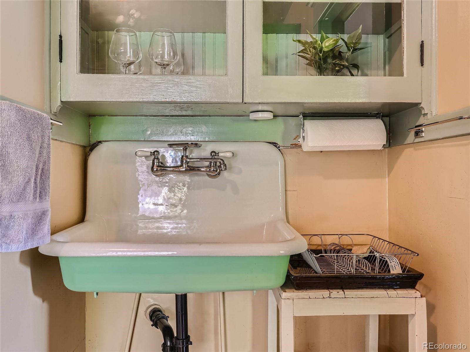 2708 E 14th Avenue Unit: D