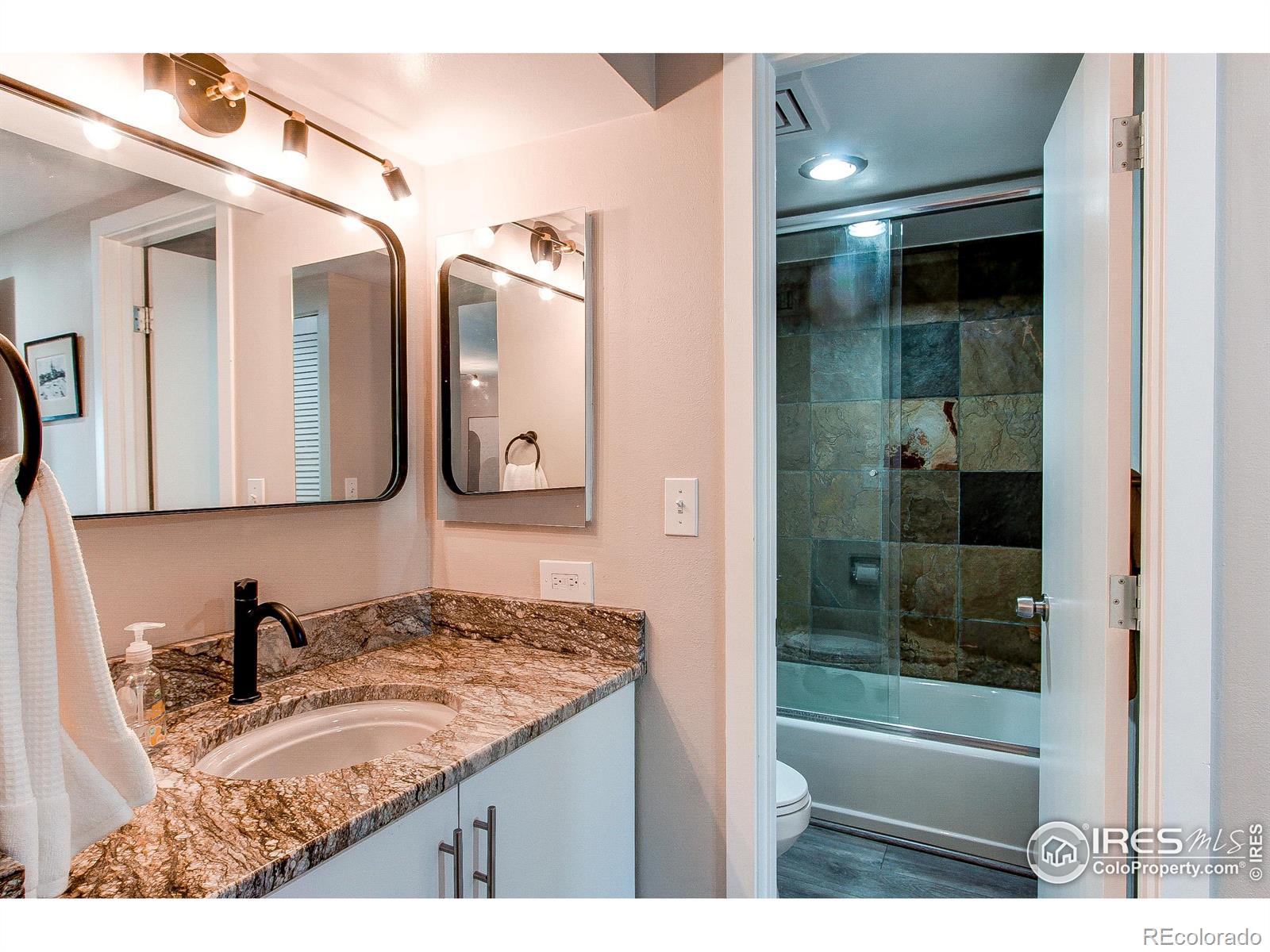 1777 Larimer Street Unit: 901