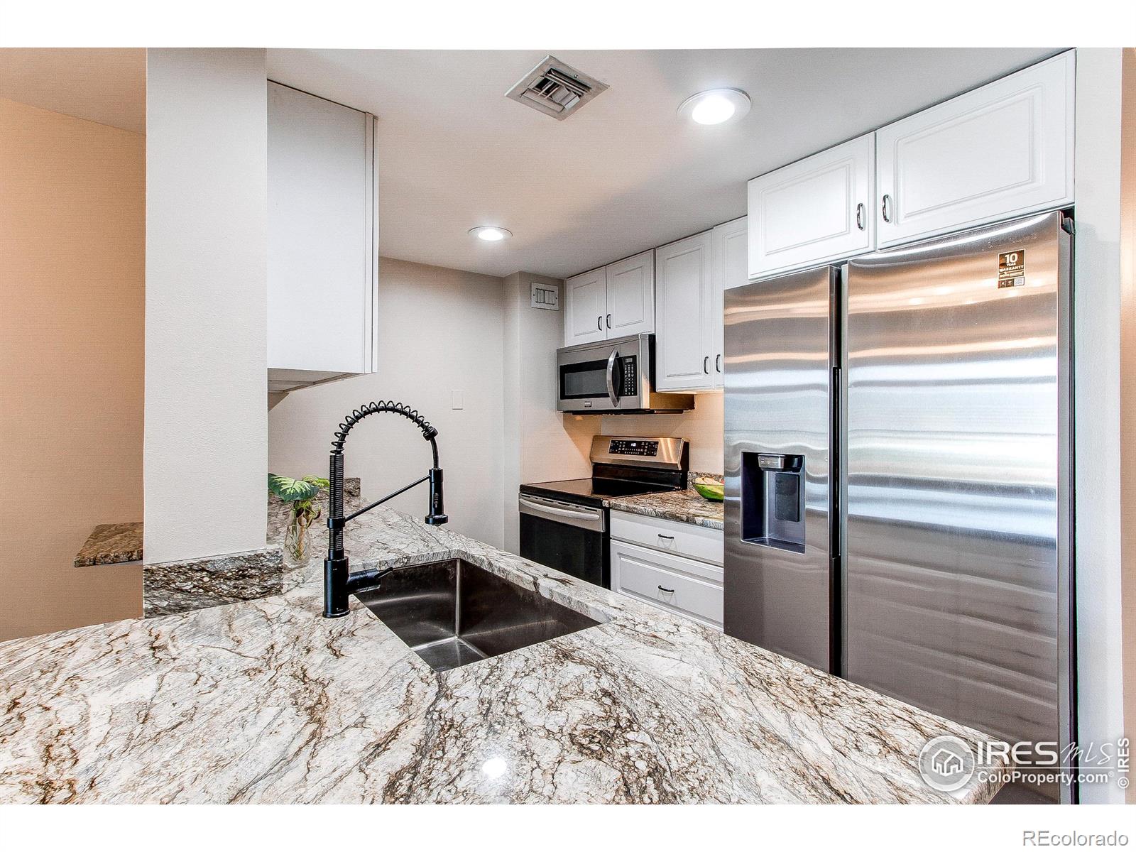 1777 Larimer Street Unit: 901