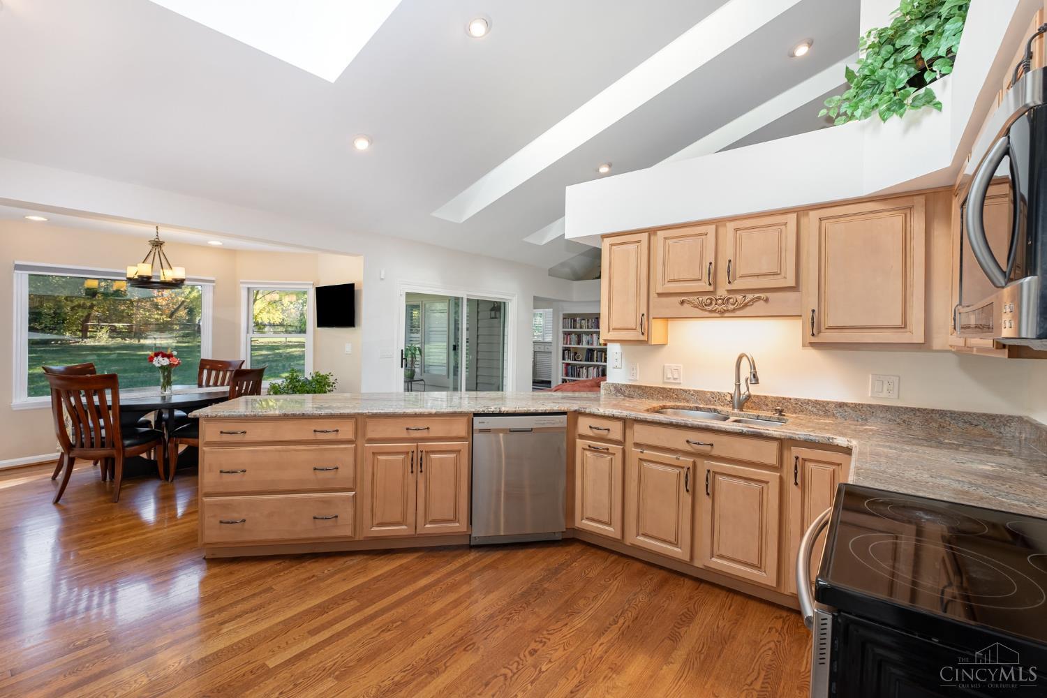 8126 Baywood Court