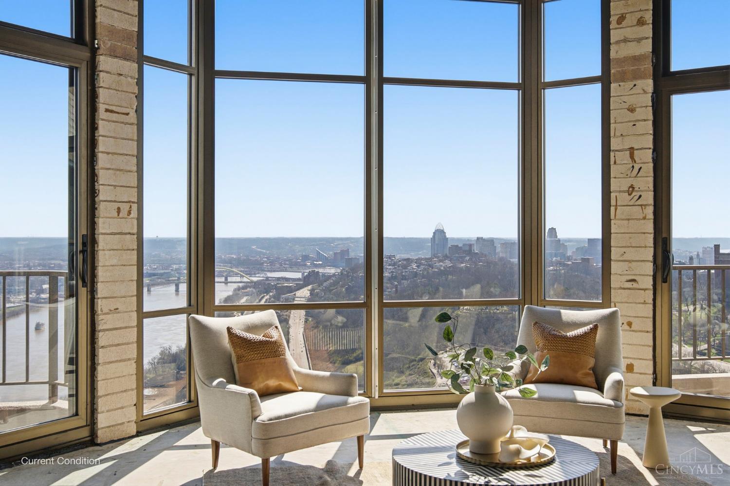 1201 Edgecliff Place 1230