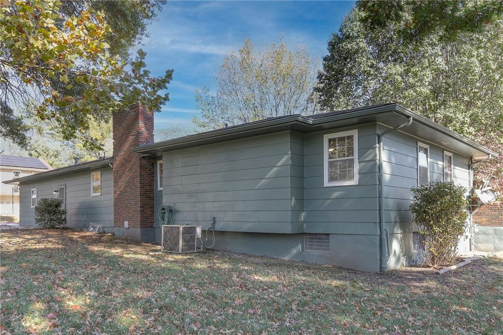 712 NW Thieme Street