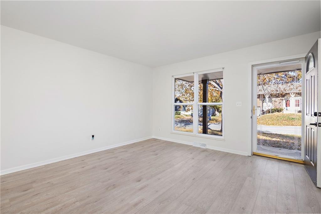 1600-1 SW Sunset Avenue