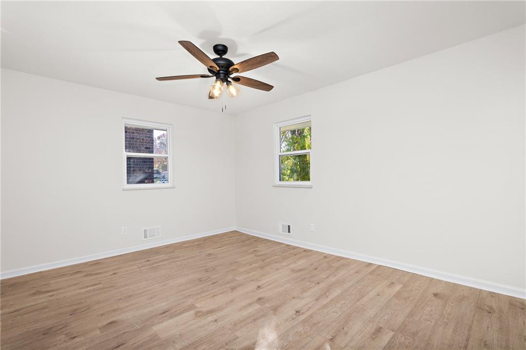 1600-1 SW Sunset Avenue