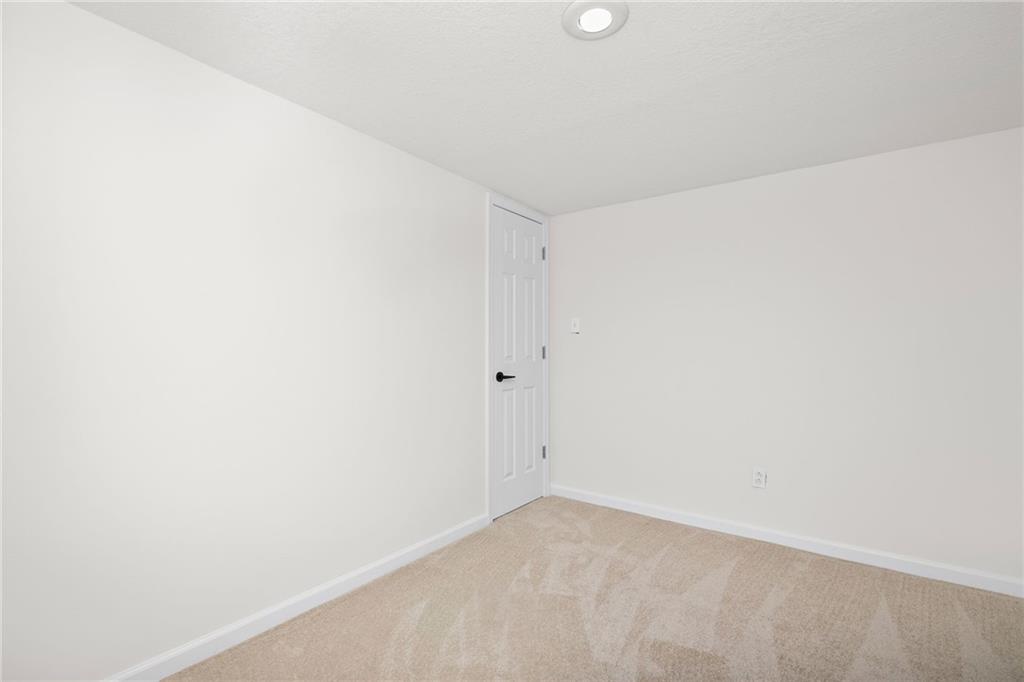 1600-1 SW Sunset Avenue